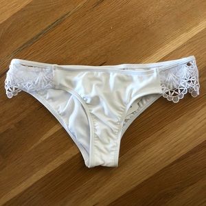 NWT Hollister white bikini bottom